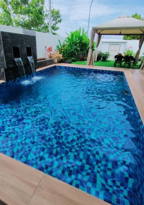 Spring Fields Homestay By Sizma Semenyih Luaran gambar