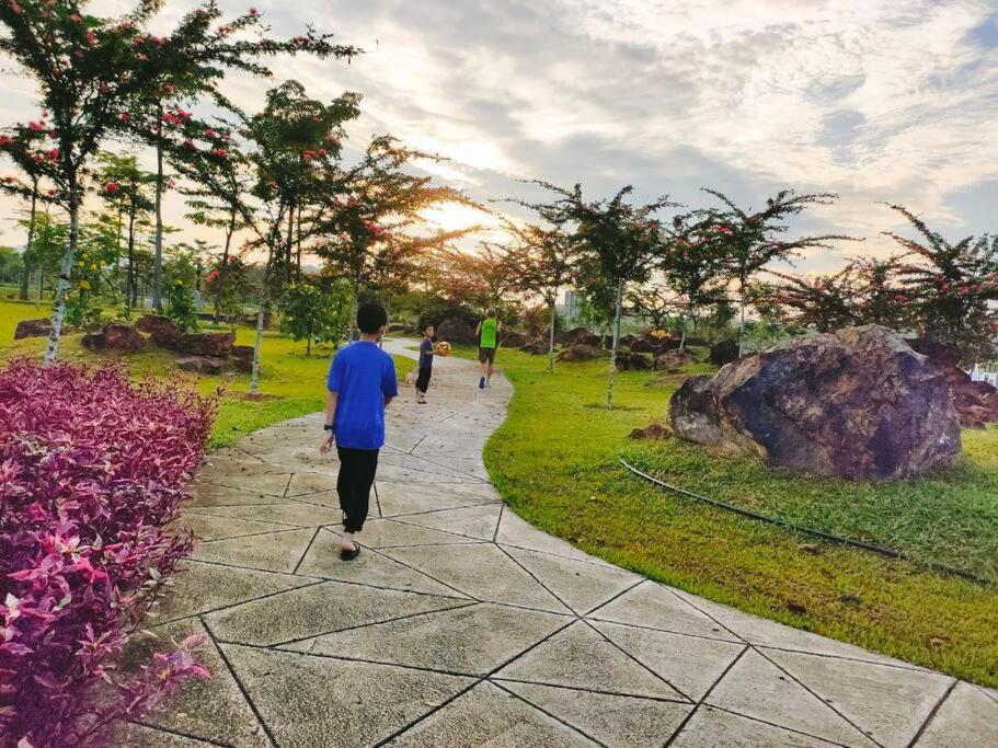 Spring Fields Homestay By Sizma Semenyih Luaran gambar