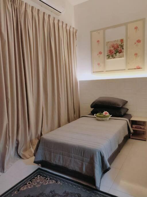 Spring Fields Homestay By Sizma Semenyih Luaran gambar